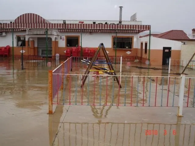Parcela con nave - foto 3