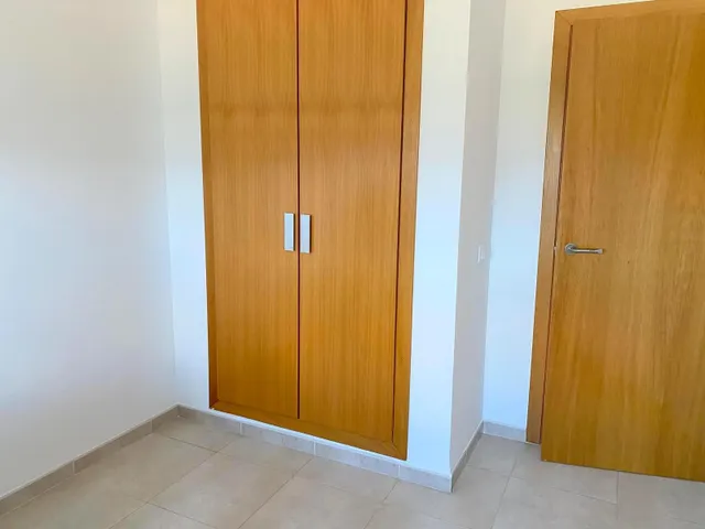 ADOSADO EN VENTA CON TERRAZA Y GARAJE — 18