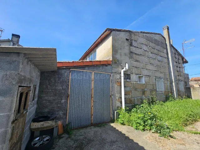 OPORTUNIDAD!!! SE VENDE CASA CON FINCA EN REBOREDO - foto 2