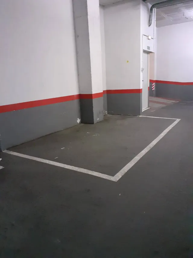PLAZA DE GARAJE EN ALQUILER — 4