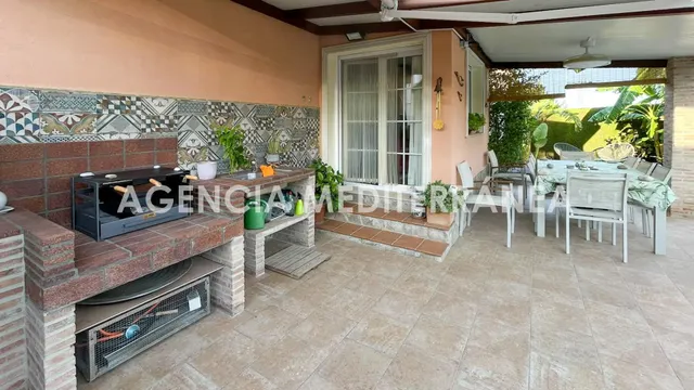 Espectacular chalet independiente con piscina privada en la cañada — 29