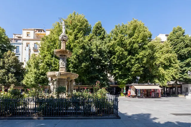A LA VENTA EDIFICIO EN PLAZA BIB-RAMBLA — 5