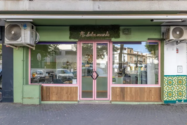LOCAL COMERCIAL EN CALLE AMADOR DE LOS RÍOS – EXCELENTE UBICACIÓN Y POTENCIAL DE INVERSIÓN — 2