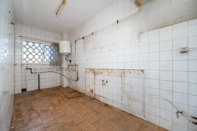 PISO DE 80 M2 CON 3 DORMITORIOS Y ASCENSOR PARA REFORMA INTEGRAL EN SON OLIVA — 14