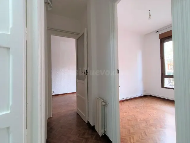 Piso 2 habitaciones 51m² en alquiler - Jerónimos - foto 3