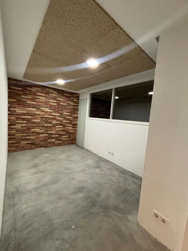 Local comercial en alquiler Montcada i Reixac - 232 m² — 11
