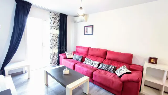 Vivienda tres dormitorios y aparcamiento en alquiler, Málaga - foto 3