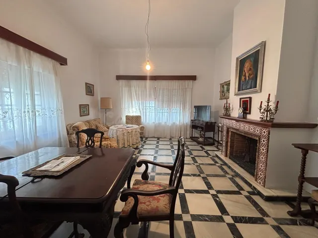 CASA SEÑORIAL EN PLANTA BAJA CON MUCHAS POSIBILIDADES - foto 5
