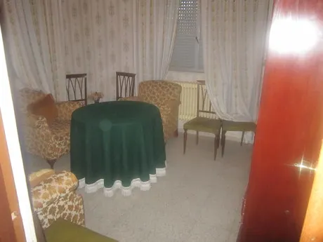 SE VENDE CASA EN VILLAMAÑAN, CON CALEFACCIÓN, GARAJE Y PATIO - foto 3