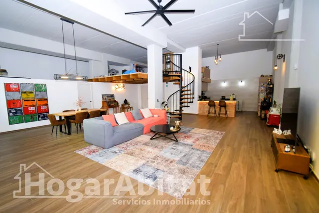 ¡OPORTUNIDAD! ESTUDIO TIPO LOFT REFORMADO Y MUY AMPLIO - foto 2