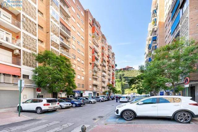 LOCAL COMERCIAL EN EL CHARCÓN — 23