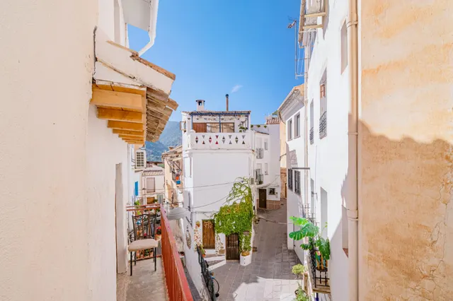 La mejor casa rural de Güejar Sierra se acaba de poner a la venta — 19