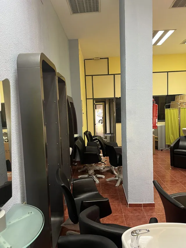 Local comercial 7 habitaciones 806m² en venta - La Princesa-Huelin — 18