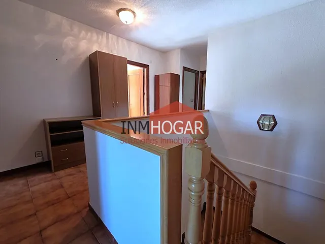Exclusivo Chalet en Hervencias, Ávila - Un Oasis de Espacio y Tranquilidad — 41