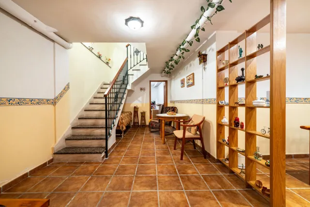 UNA CASA CON ALMA EN EL CORAZÓN DE ALMERÍA: 278 m2 Y DOS TERRAZAS PARA DISFRUTAR — 6