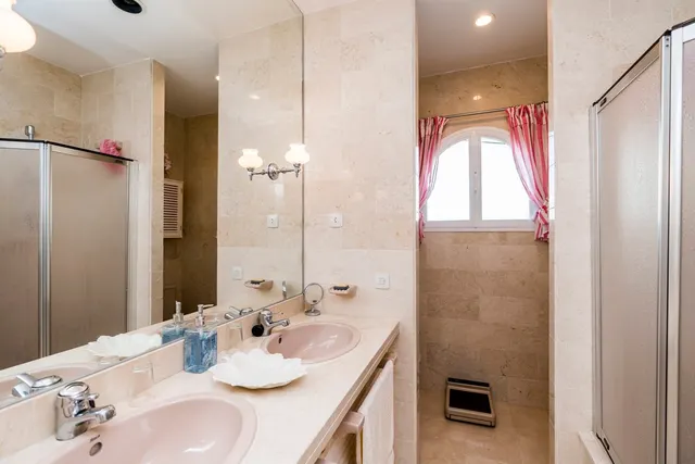 Chalet 4 habitaciones 350m² en venta - Marbella — 24