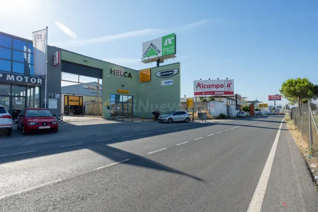 Nave industrial 1400m² en venta - Alcampo — 3
