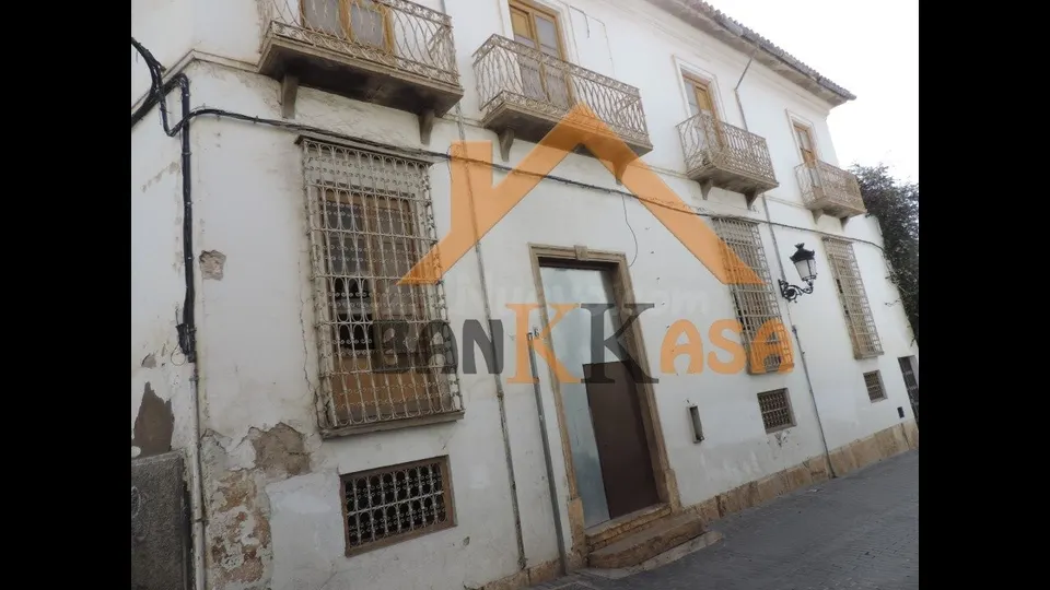 SE VENDE CASA ANTIGUA EN BERJA ZONA MERCADO DE ABASTOS