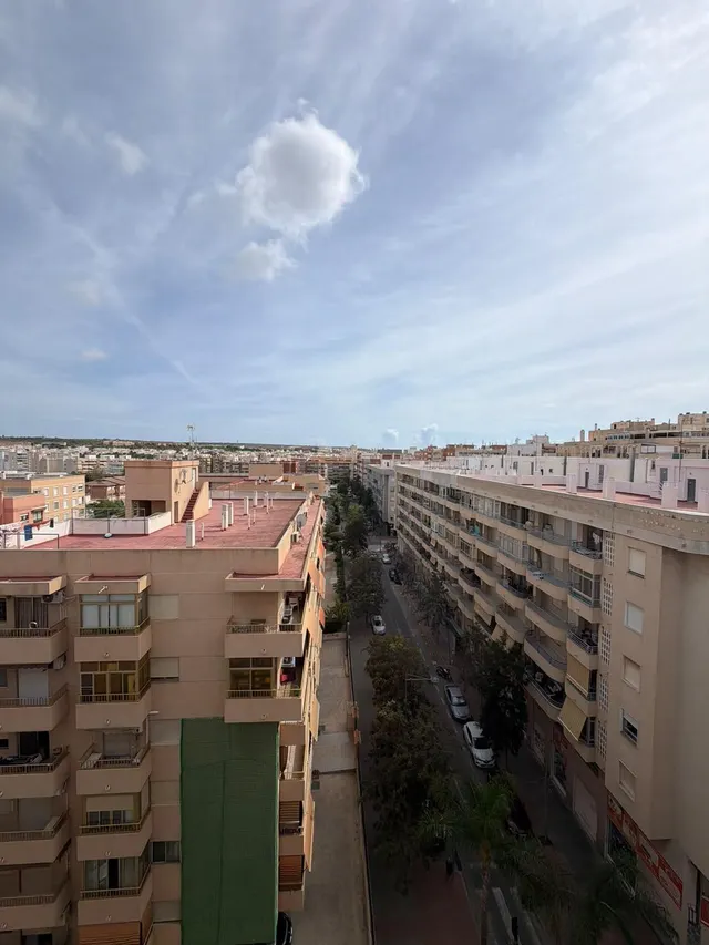 Ático con gran terraza y vistas al mar junto al puerto — 18