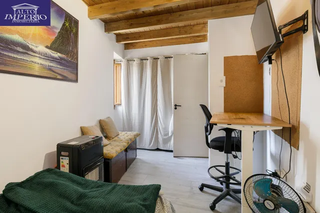 Casa unifamiliar reformada. — 16