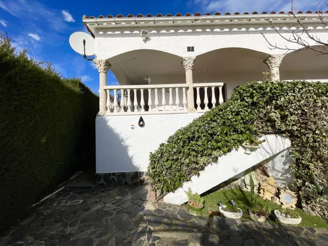Roses, Mas Busca | Encantadora casa independiente en zona re - foto 4