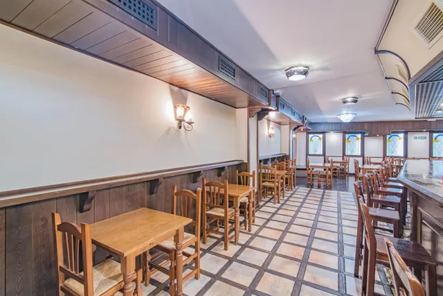 Se traspasa negocio de hosteleria en funcionamiento 12.000€ — 5