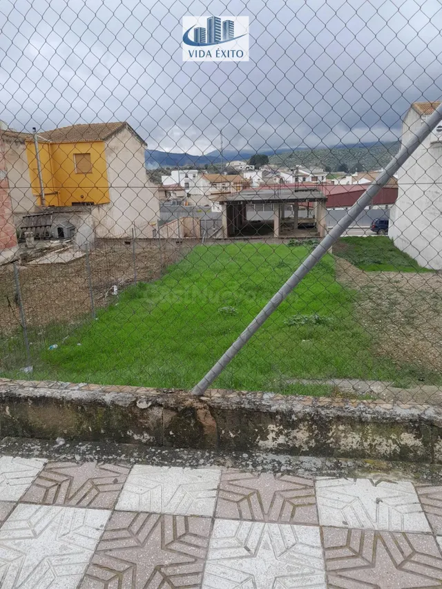 SOLAR EN LOS VILLARES