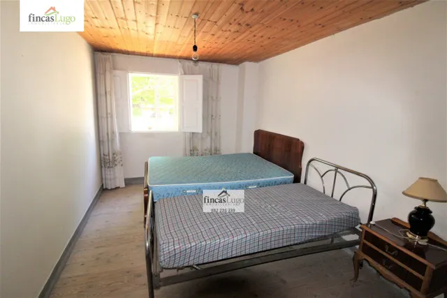 2 CASAS DE PIEDRA EN O CORGO — 42