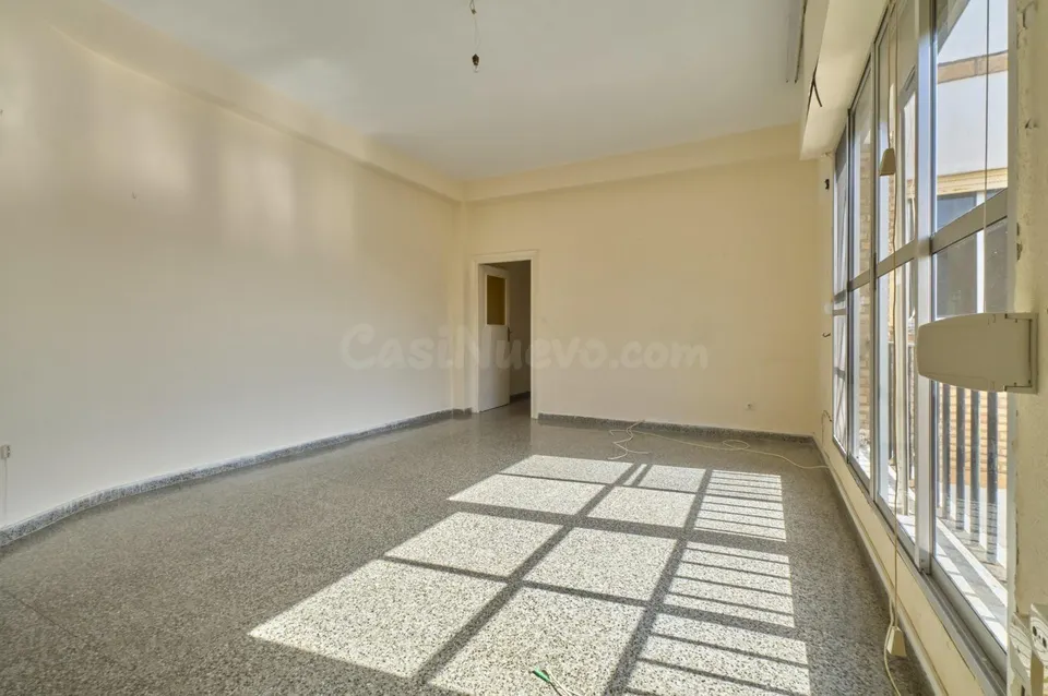 AMPLIO PISO DE 4 DORMITORIOS EN ZONA PIO XII