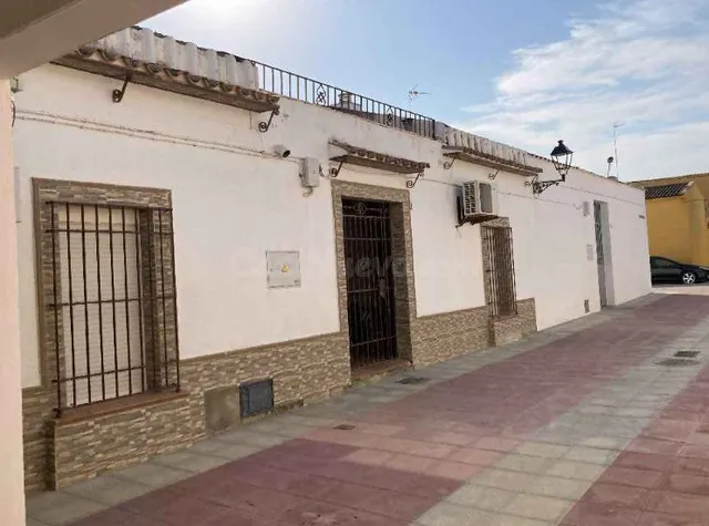 Venta casa en Las Cabezas de San Juan (Sevilla) — 2