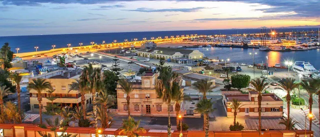 Piso en venta en Playa del Acequión (Torrevieja) - 2 habitaciones, vistas al mar, esquina y ascensor — 26