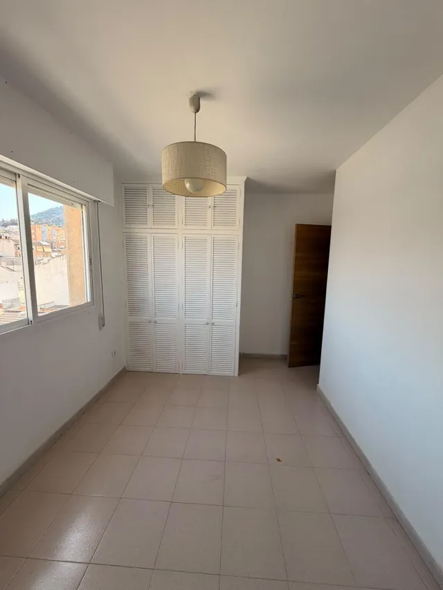 Piso en alquiler con 3 dormitorios, garaje y ascensor — 19