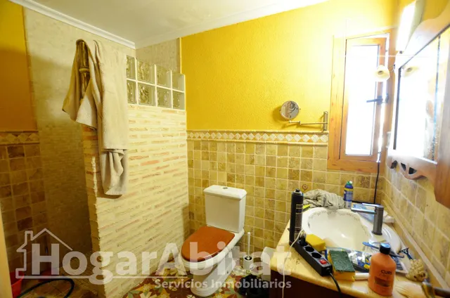 Atractivo chalet muy amplio y luminoso con terraza, garaje y jacuzzi — 27