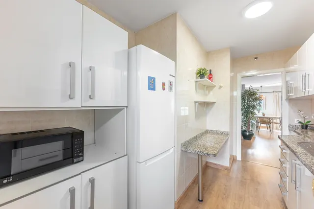 Vivienda con terraza y vistas al mar en Avenida de las Gaviotas, Fuengirola — 13