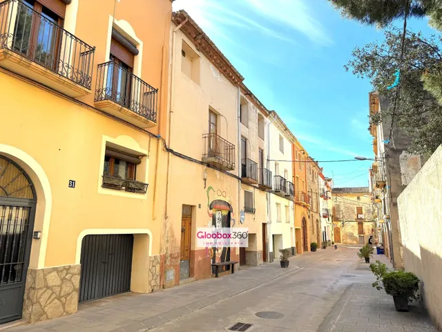 Casa céntrica con gran potencial para reformar en Montbrió d - foto 3