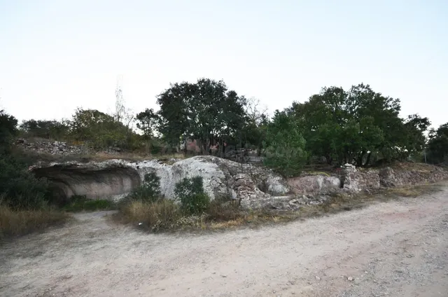 Parcela con vivienda en Prades, la "Vil·la vermella". - foto 3