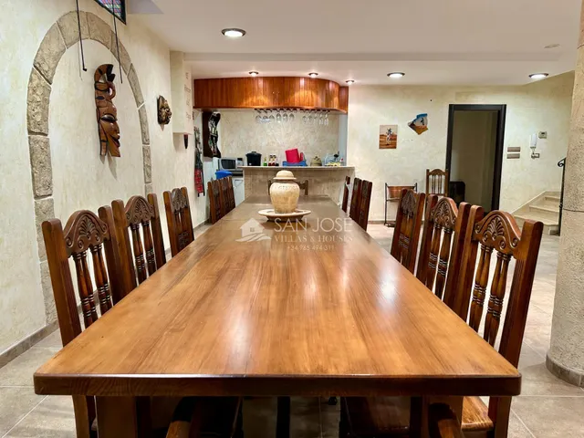 SE VENDE CASA EN MUY BUEN ESTADO EN EL CENTRO DE ASPE — 34
