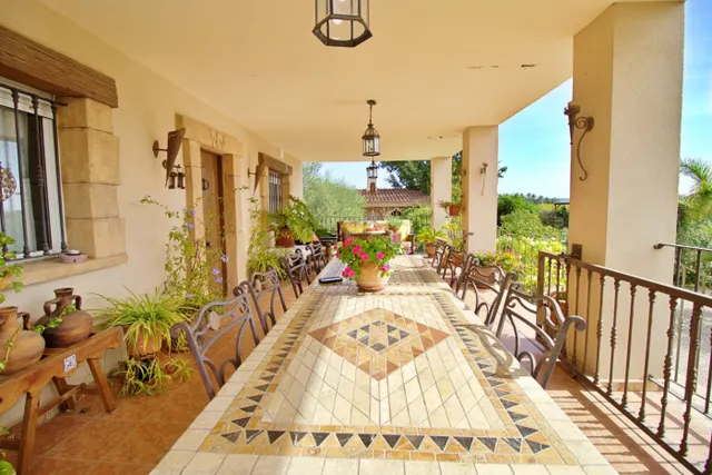 Impresionante Chalet en Valverde — 3