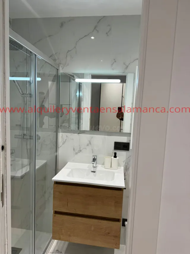 Piso 4 habitaciones 80m² en alquiler - Carmelitas-Oeste - foto 3