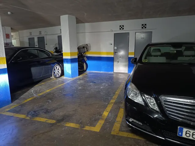 Luminoso piso de 3 dormitorios con terraza y piscina — 24