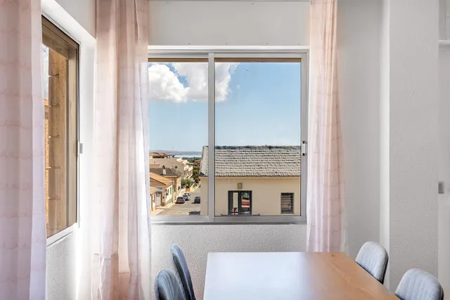 PISO DE ESQUINA CON VISTAS DESPEJADAS A LA LAGUNA ROSA DE TORREVIEJA - UNA OPORTUNIDAD ÚNICA — 10