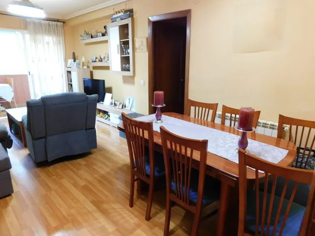 Piso en Urb. Parque de Miraflores 3 dorm, 1 baño, ascensor. - foto 3
