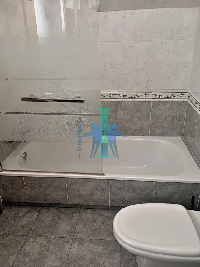 Inmohouse vende en exclusiva ático duplex y local con vado en zona carretas ref: o191 — 15