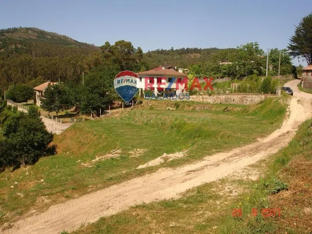 Terreno urbanizable con proyecto y licencia de obras. - foto 5