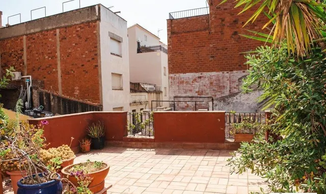 Casa en el centro peatonal, estilo rústico, totalmente rehab - foto 2