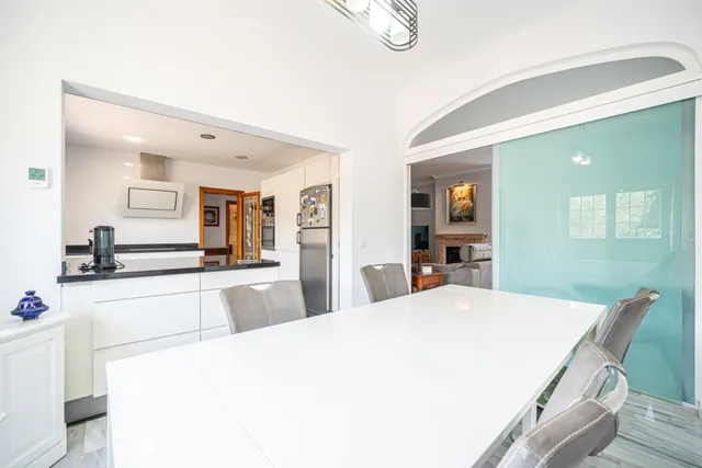 Chalet urbano con piscina y jardín en Sa Cabaneta — 15