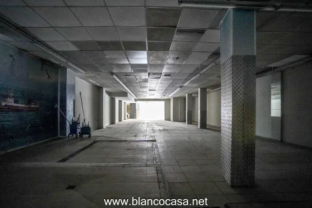 "Espacioso BAJO y SÓTANO  en el Centro de Carballo: ¡Tu Oportunidad de Negocio!" — 10