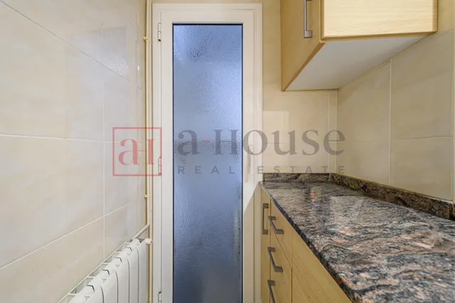 Piso listo para entrar a vivir con balcón en sant gervasi — 9