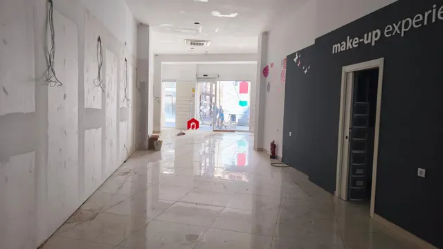 En venta local comercial en el centro de Tortosa. — 19
