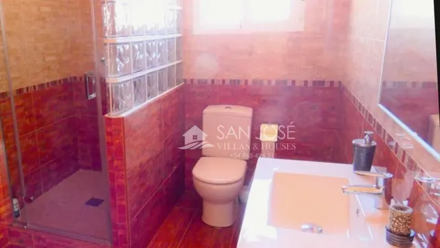 SE VENDE ESPECTACULAR CHALET EN PINOSO. — 10